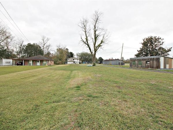 102 OAK ALLEY CT., Belle Chasse, LA 70037