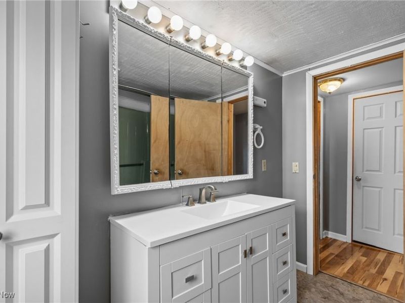 59701 Crozier Ridge Road, Jacobsburg, OH 43933 Photo 13