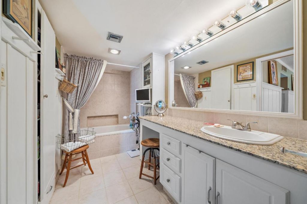 5380 N Ocean Drive, Unit 6d, Singer Island, FL 33404 Photo