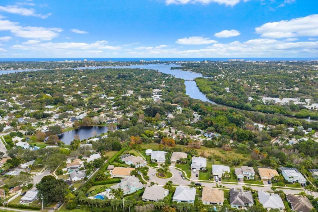 139 Shores Pointe Drive, Jupiter, FL 33458 Photo