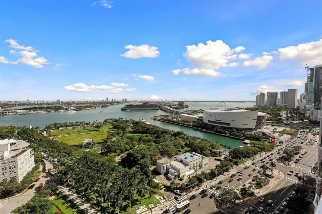 1040 Biscayne Boulevard, Unit 2101, Miami, FL 33132 Photo