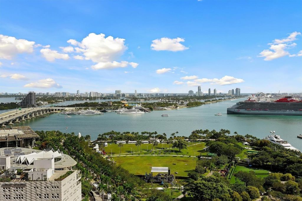 1040 Biscayne Boulevard, Unit 2101, Miami, FL 33132 Photo