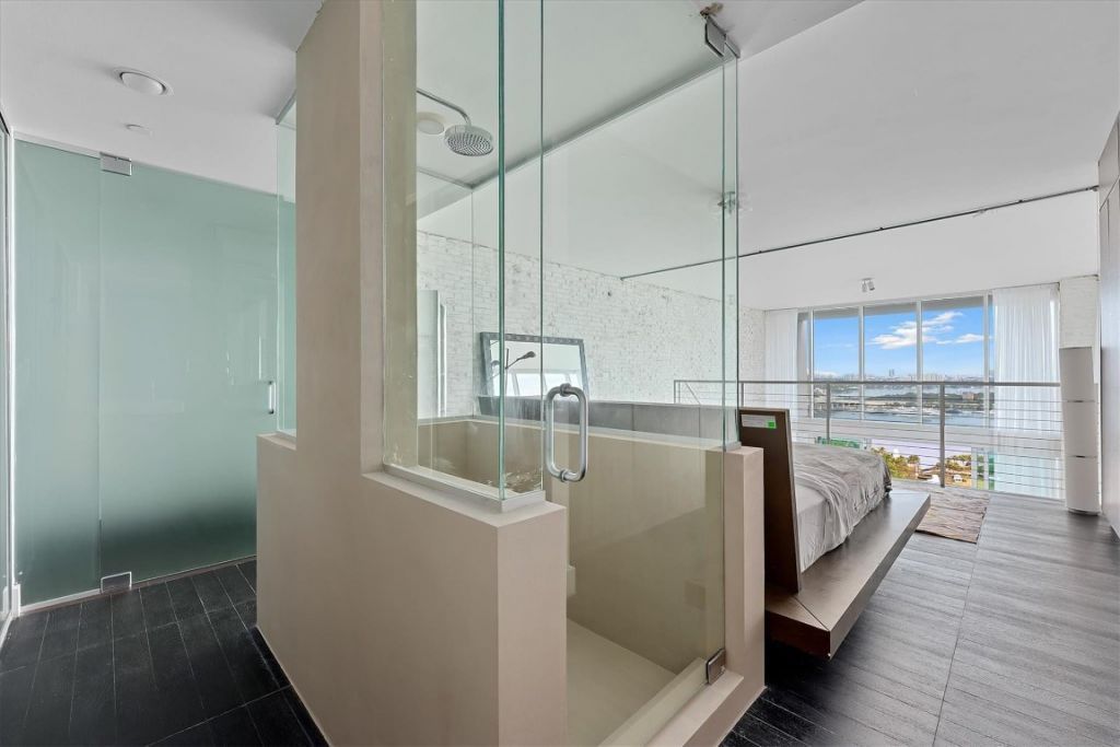 1040 Biscayne Boulevard, Unit 2101, Miami, FL 33132 Photo
