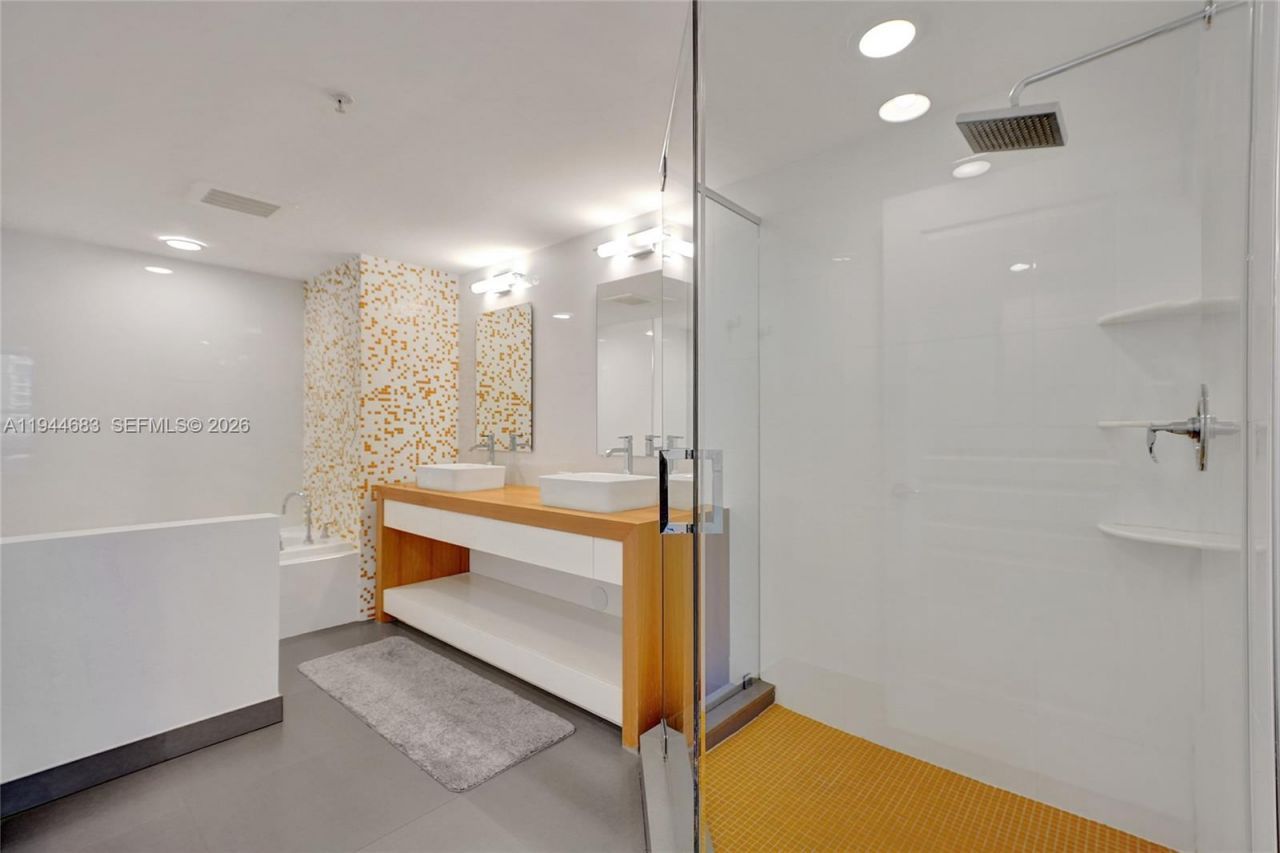 350 SE 2nd St, Unit 1250, Fort Lauderdale, FL 33301 Photo