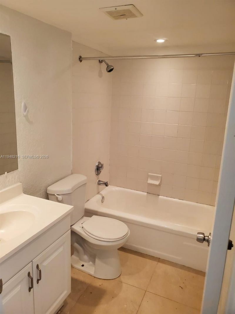 4633 NW 9th Dr, Unit 4633, Plantation, FL 33317 Photo