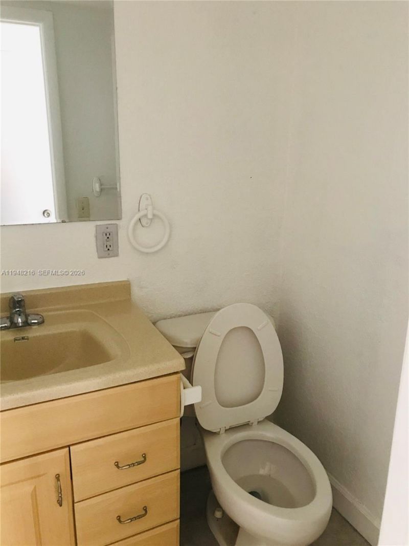 4633 NW 9th Dr, Unit 4633, Plantation, FL 33317 Photo