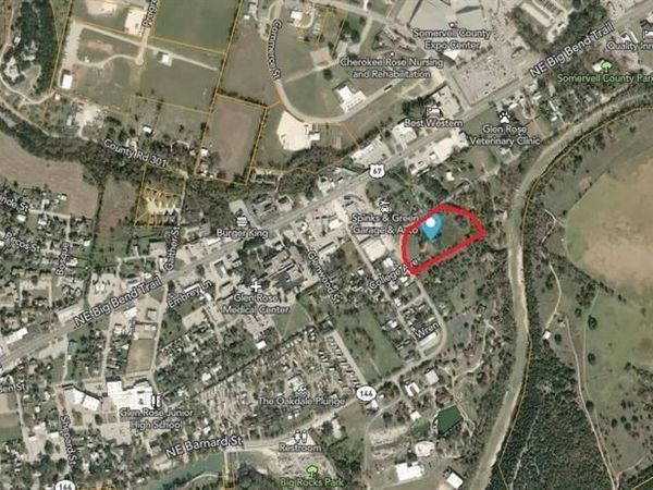 1404 NE Barnard Street , Glen Rose, TX 76043