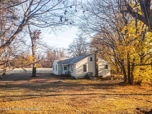 1644 U.S. Highway 9 , Stuyvesant, NY 12173