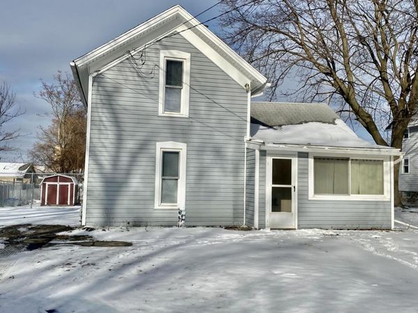 1604 W Washington Avenue, Jackson, MI 49203