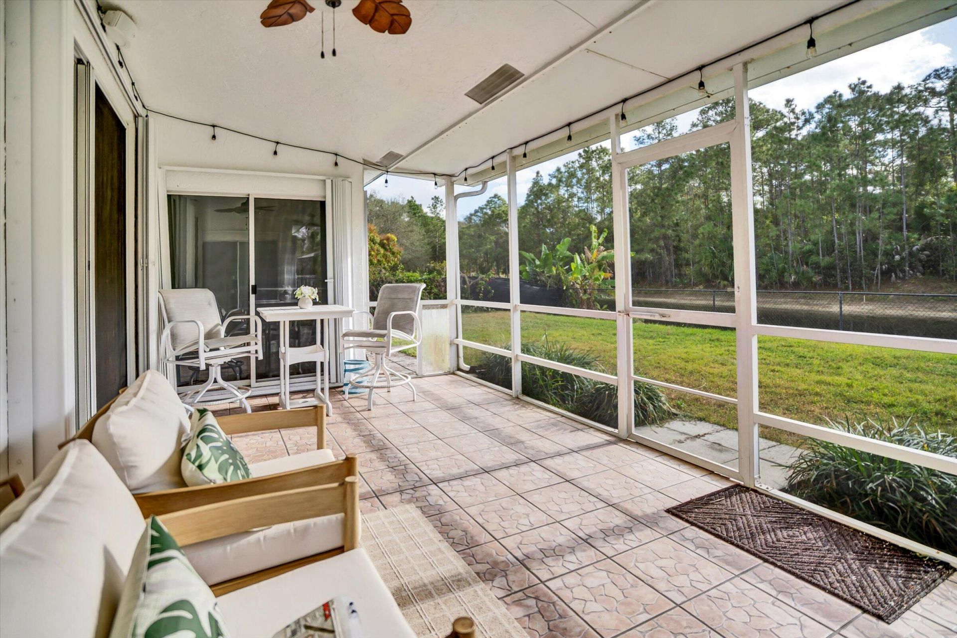 112 Cocoplum Circle, Royal Palm Beach, FL 33411 Photo
