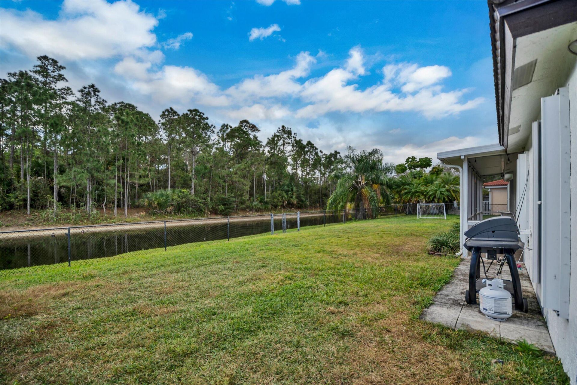 112 Cocoplum Circle, Royal Palm Beach, FL 33411 Photo