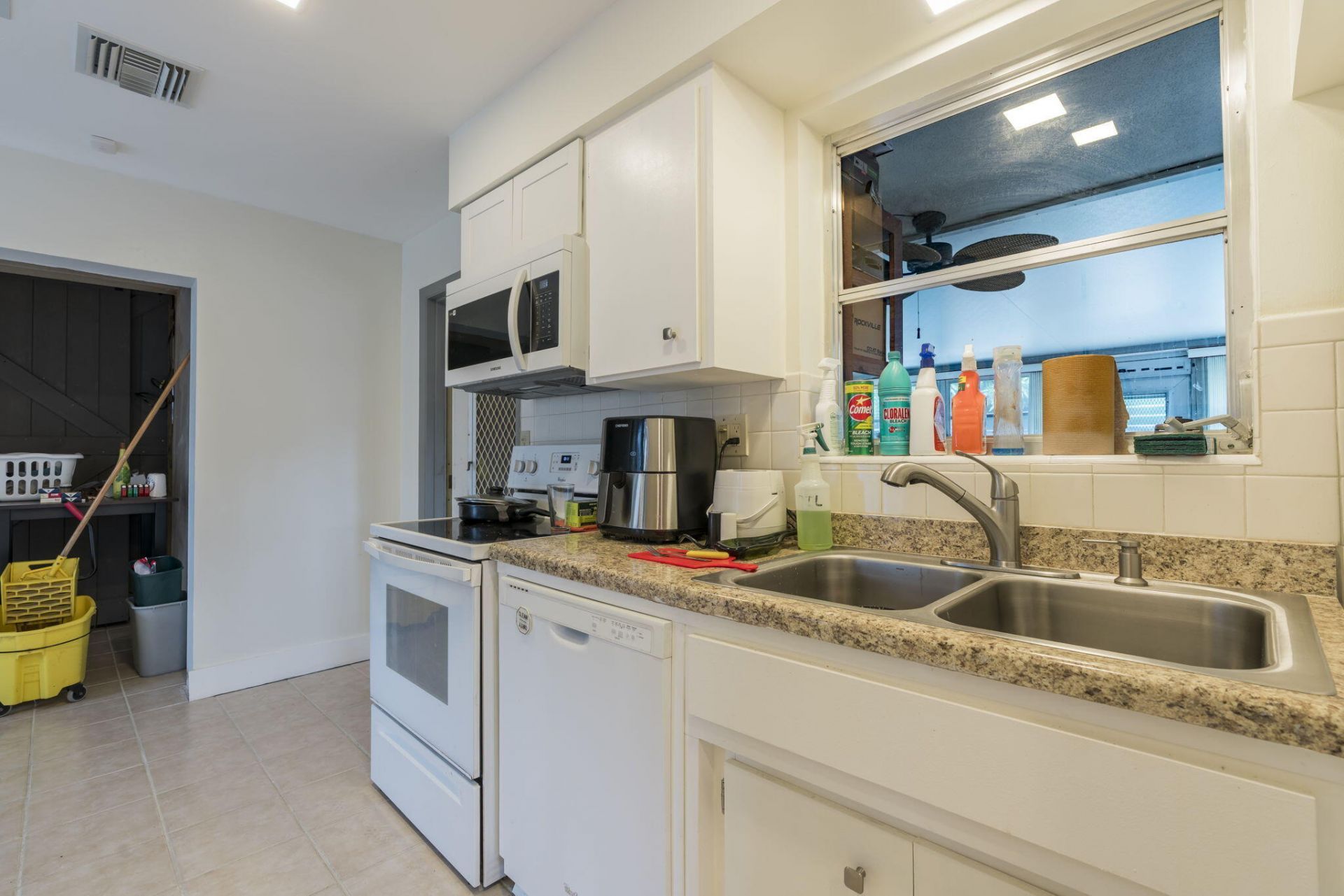 945 Miner Road, Lake Worth, FL 33462 Photo