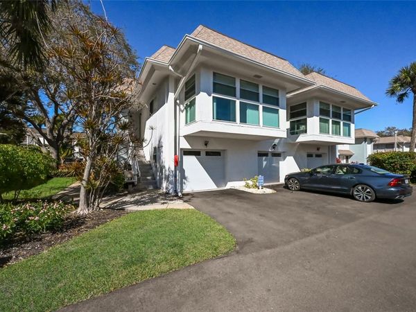 535 SUTTON PLACE, LONGBOAT KEY, FL 34228