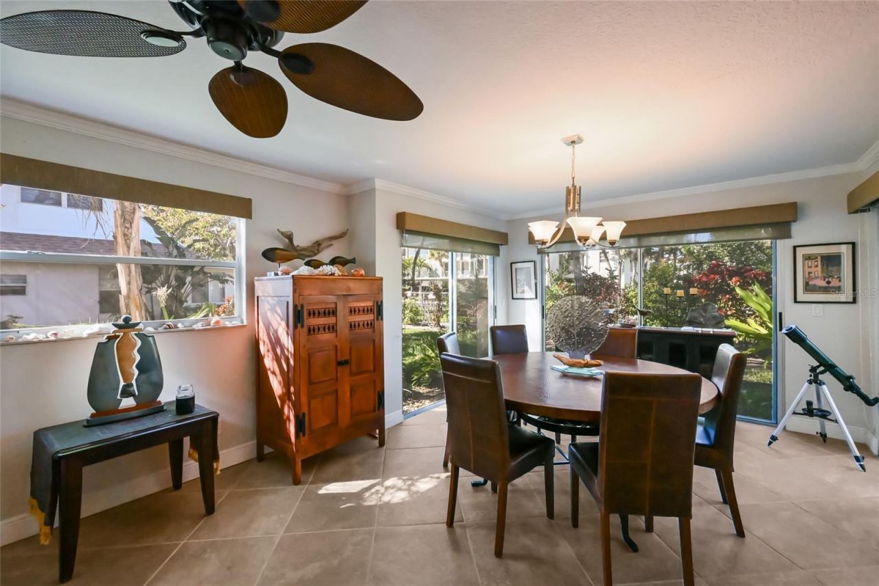 535 Sutton Place, Longboat Key, FL 34228 Photo