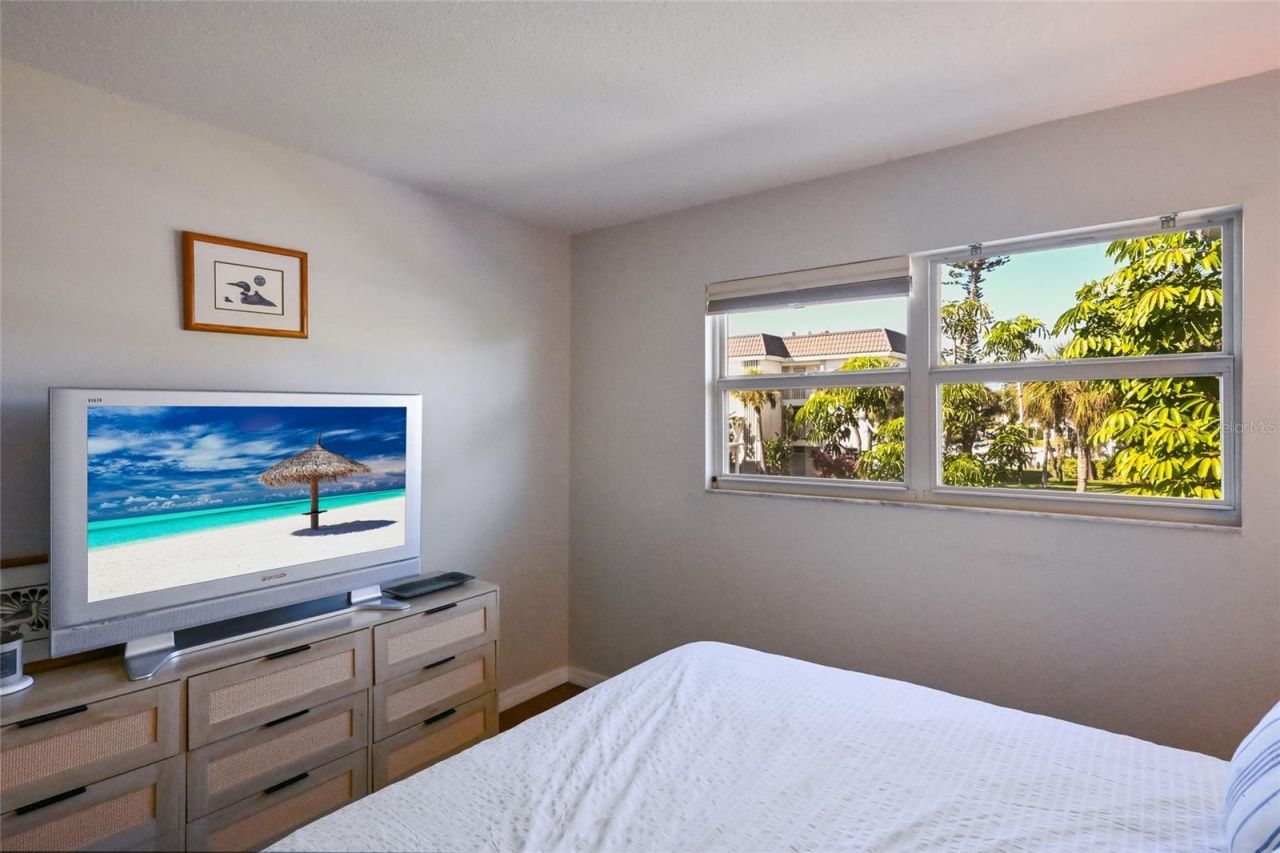 535 Sutton Place, Longboat Key, FL 34228 Photo