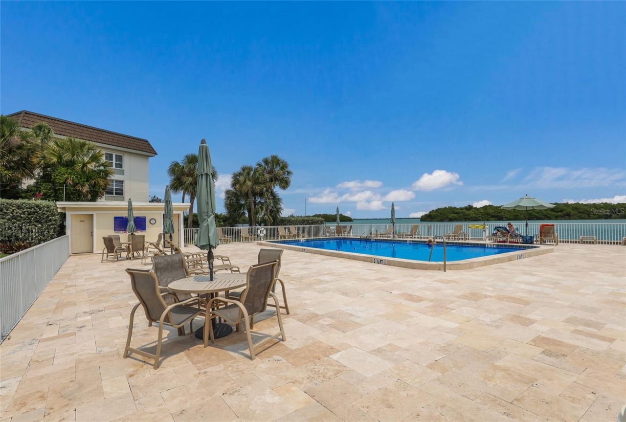 535 Sutton Place, Longboat Key, FL 34228 Photo