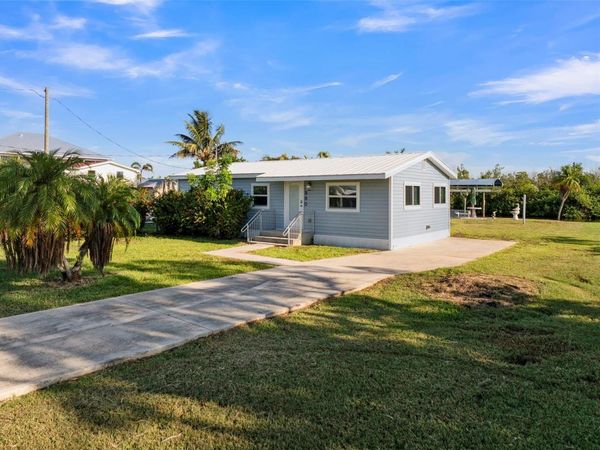 2880 8TH AVENUE, ST JAMES CITY, FL 33956