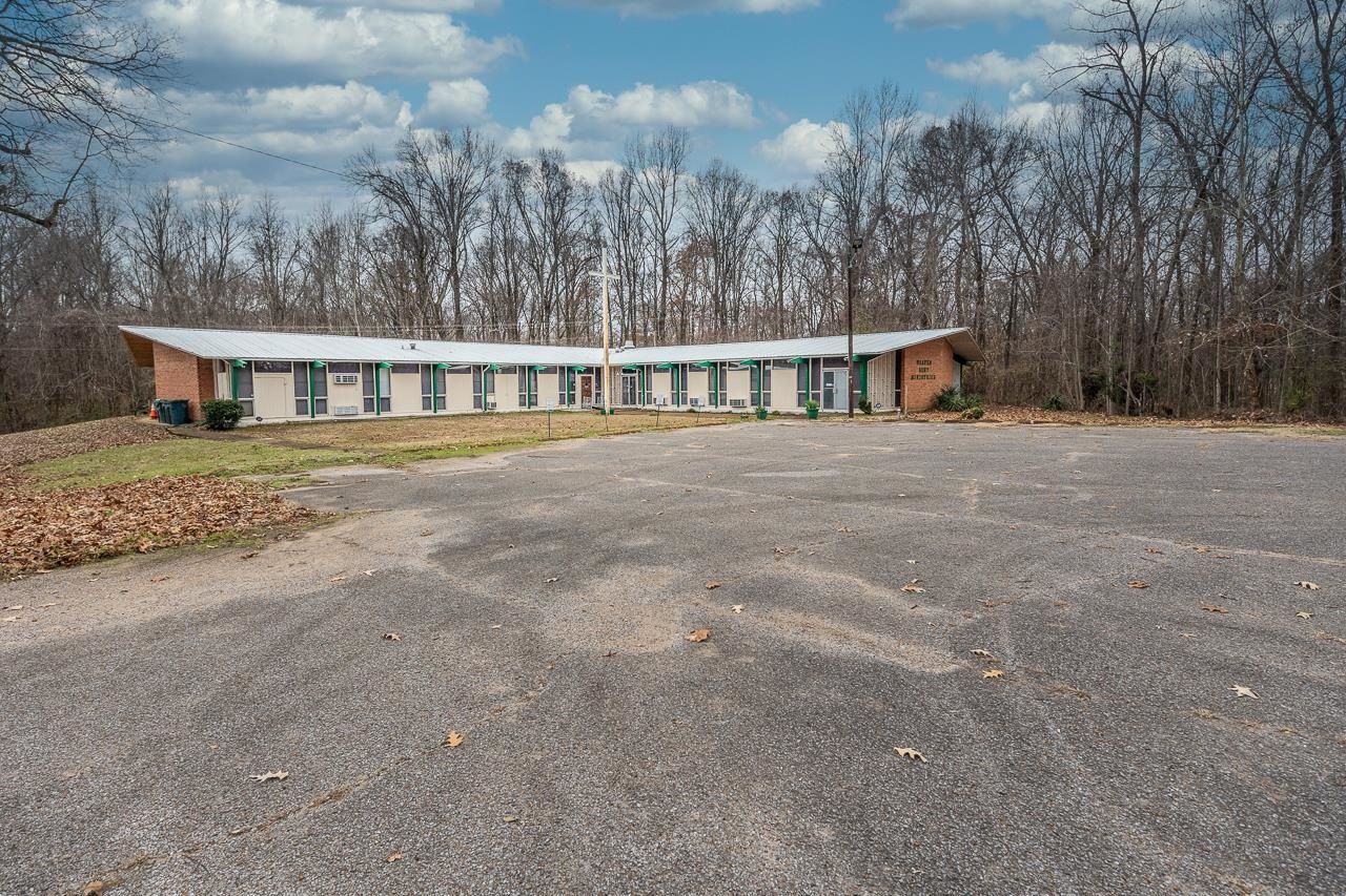 923 W Shelby Dr, Memphis, TN 38109 Main Photo