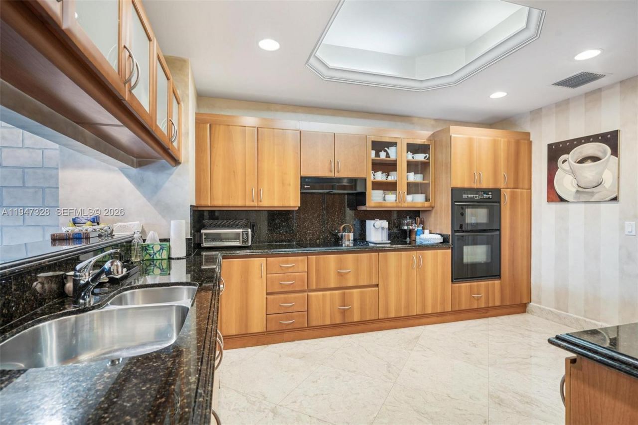 9595 Collins Ave, Unit NPHD, Surfside, FL 33154 Photo