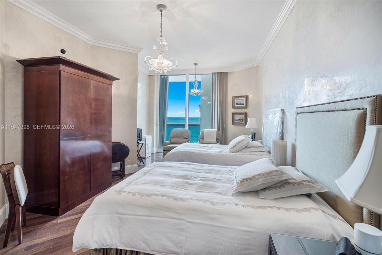 9595 Collins Ave, Unit NPHD, Surfside, FL 33154 Photo