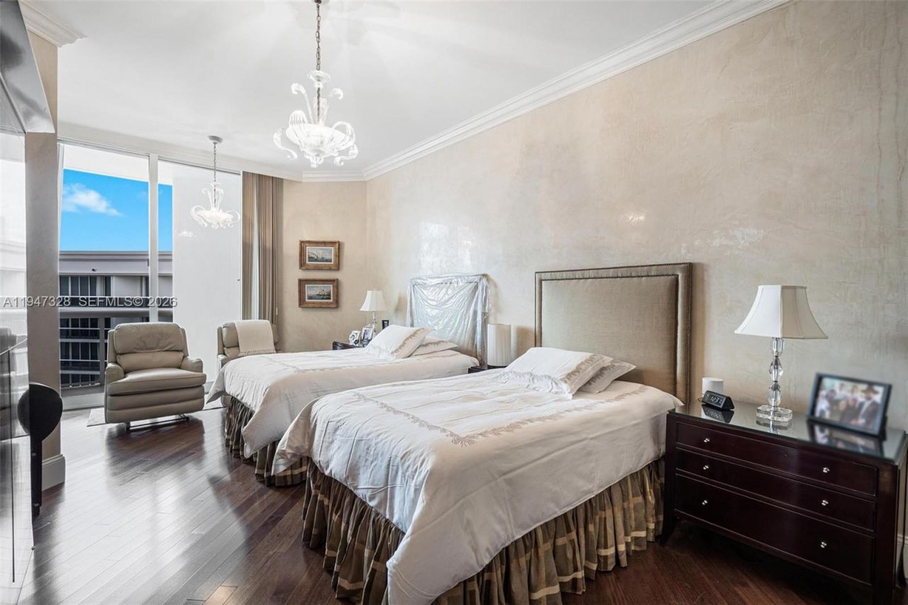 9595 Collins Ave, Unit NPHD, Surfside, FL 33154 Photo