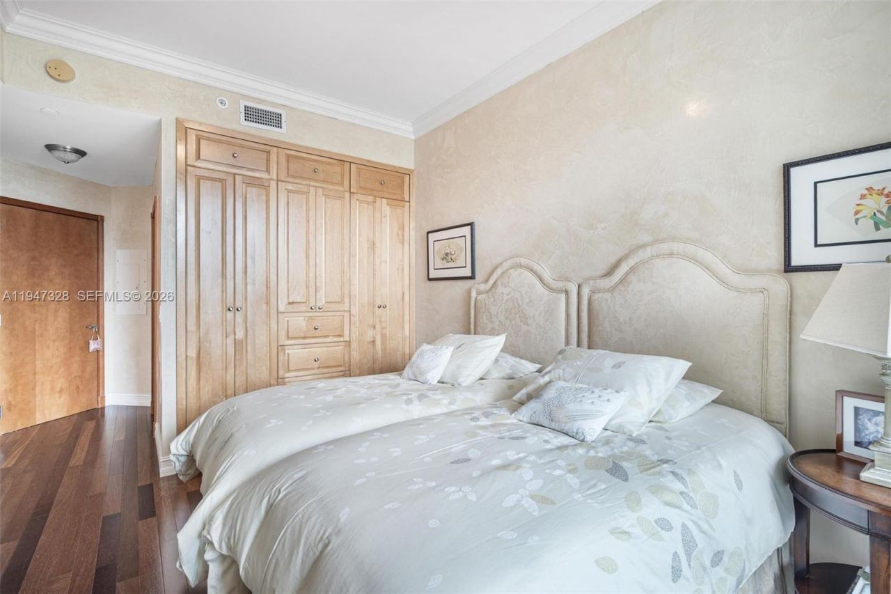 9595 Collins Ave, Unit NPHD, Surfside, FL 33154 Photo