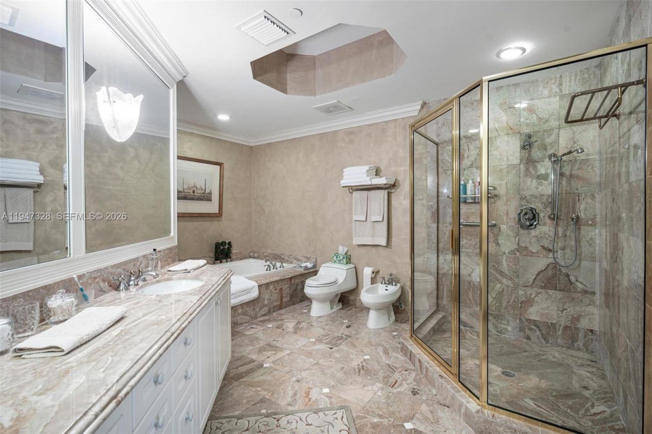 9595 Collins Ave, Unit NPHD, Surfside, FL 33154 Photo