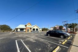 1204 S Kings Highway  photo 4