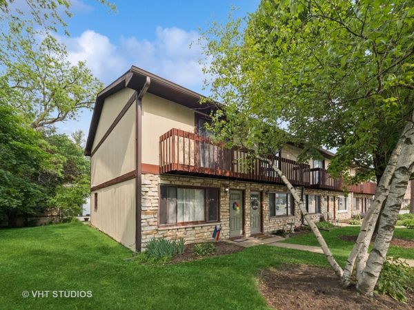 422 Lincoln Avenue, Unit A, Fox River Grove, IL 60021