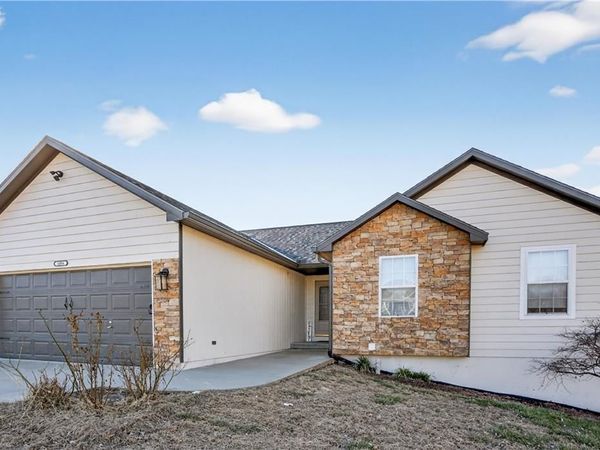 4404 Muncie Court, Leavenworth, KS 66048