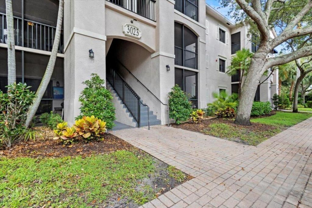 3023 Alcazar Place, Unit 201, Palm Beach Gardens, FL 33410 Photo