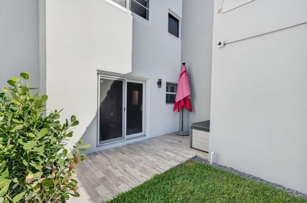 2860 NE 14th Street Cswy, Unit 106D, Pompano Beach, FL 33062 Photo