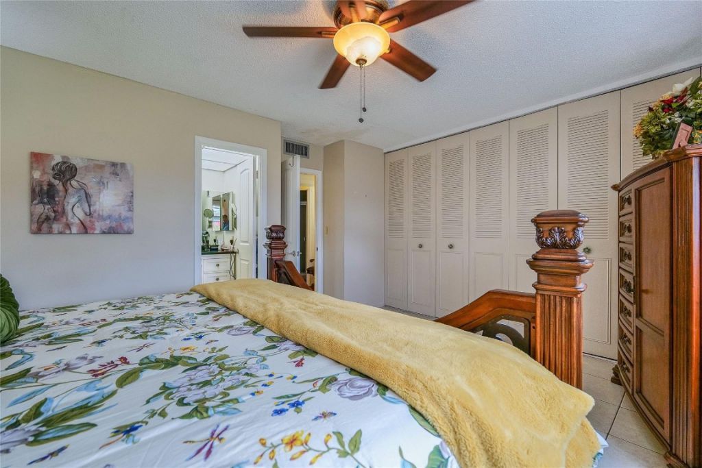 3505 NW 48th Avenue, Unit 404, Lauderdale Lakes, FL 33319 Photo