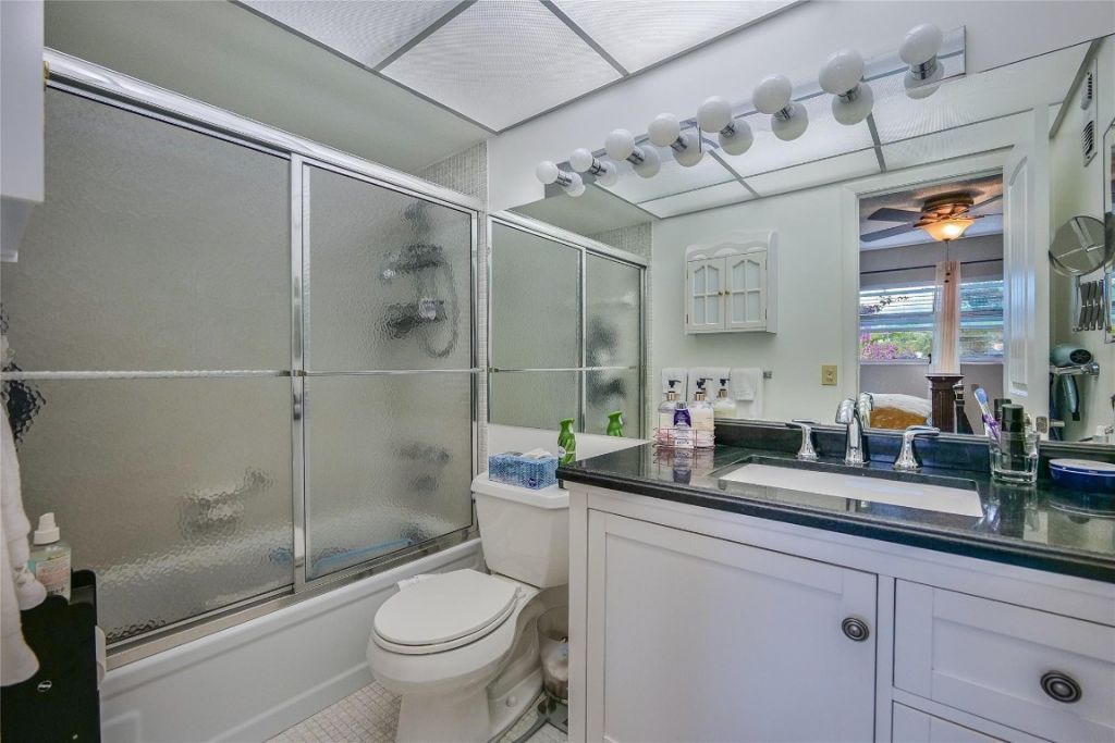 3505 NW 48th Avenue, Unit 404, Lauderdale Lakes, FL 33319 Photo