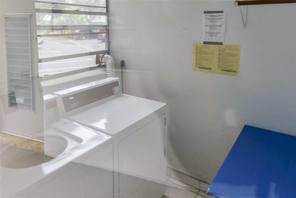 3505 NW 48th Avenue, Unit 404, Lauderdale Lakes, FL 33319 Photo