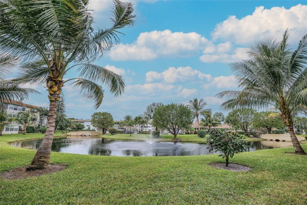 3505 NW 48th Avenue, Unit 404, Lauderdale Lakes, FL 33319 Photo