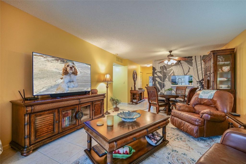 3505 NW 48th Avenue, Unit 404, Lauderdale Lakes, FL 33319 Photo