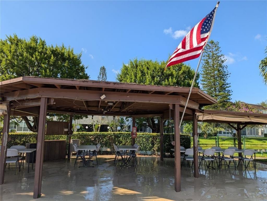 3505 NW 48th Avenue, Unit 404, Lauderdale Lakes, FL 33319 Photo