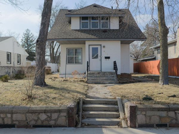 847 32nd Avenue N, Saint Cloud, MN 56303