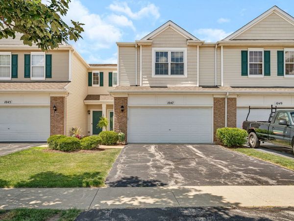1047 Heron Circle, Joliet, IL 60431