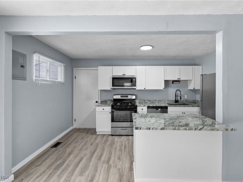 3517 Jameson Drive, Kent, OH 44240 Photo 9