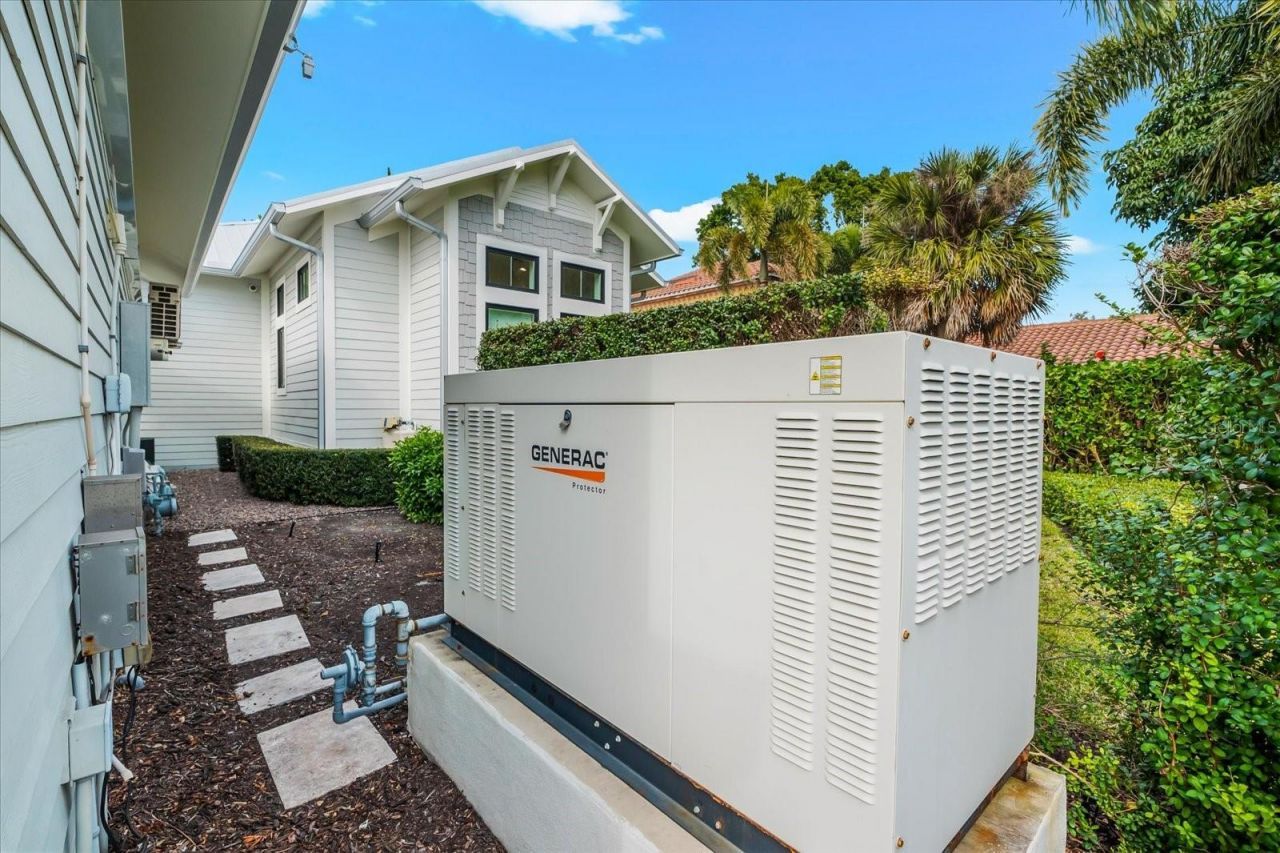 213 N 18th Street W, Bradenton, FL 34205 Photo