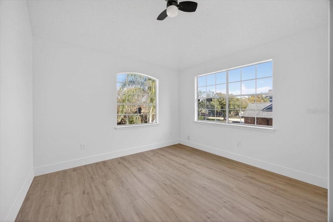 8618 Valley Ridge Court, Orlando, FL 32818 Photo