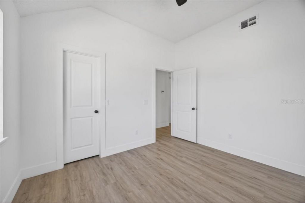 8618 Valley Ridge Court, Orlando, FL 32818 Photo