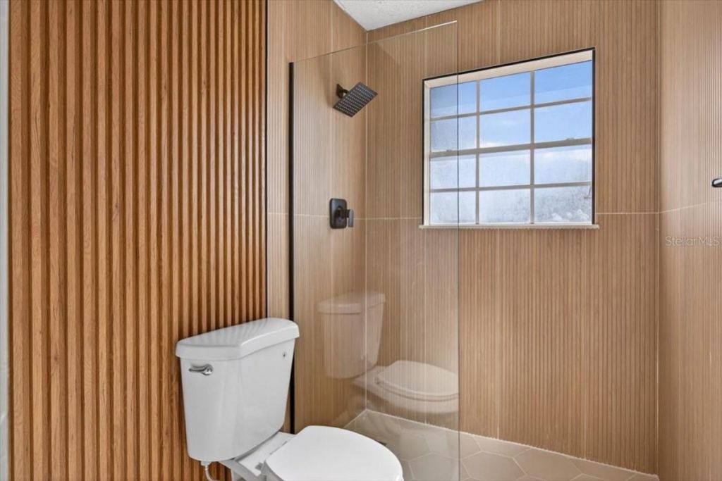 8618 Valley Ridge Court, Orlando, FL 32818 Photo