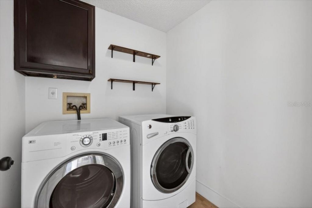 8618 Valley Ridge Court, Orlando, FL 32818 Photo