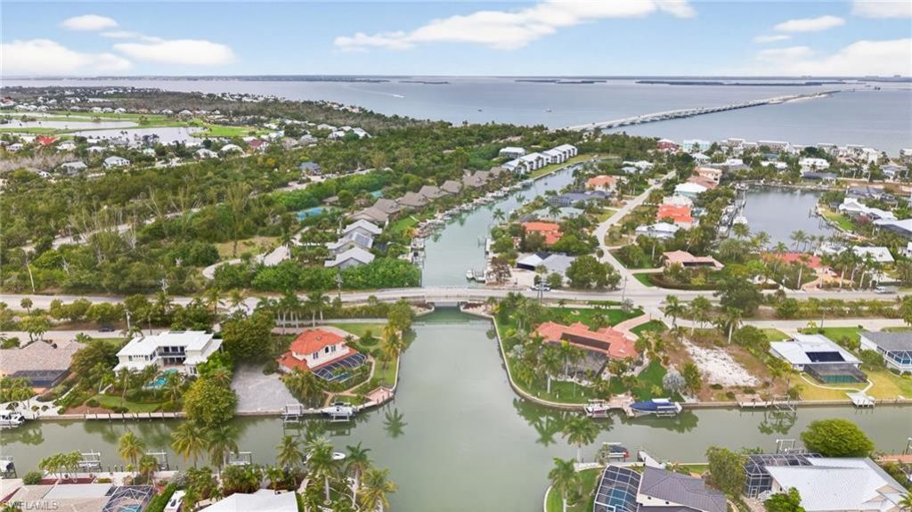 819 Tulip Ln, Sanibel, FL 33957 Photo