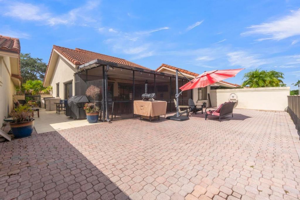 2855 Eagle Lane, West Palm Beach, FL 33409 Photo