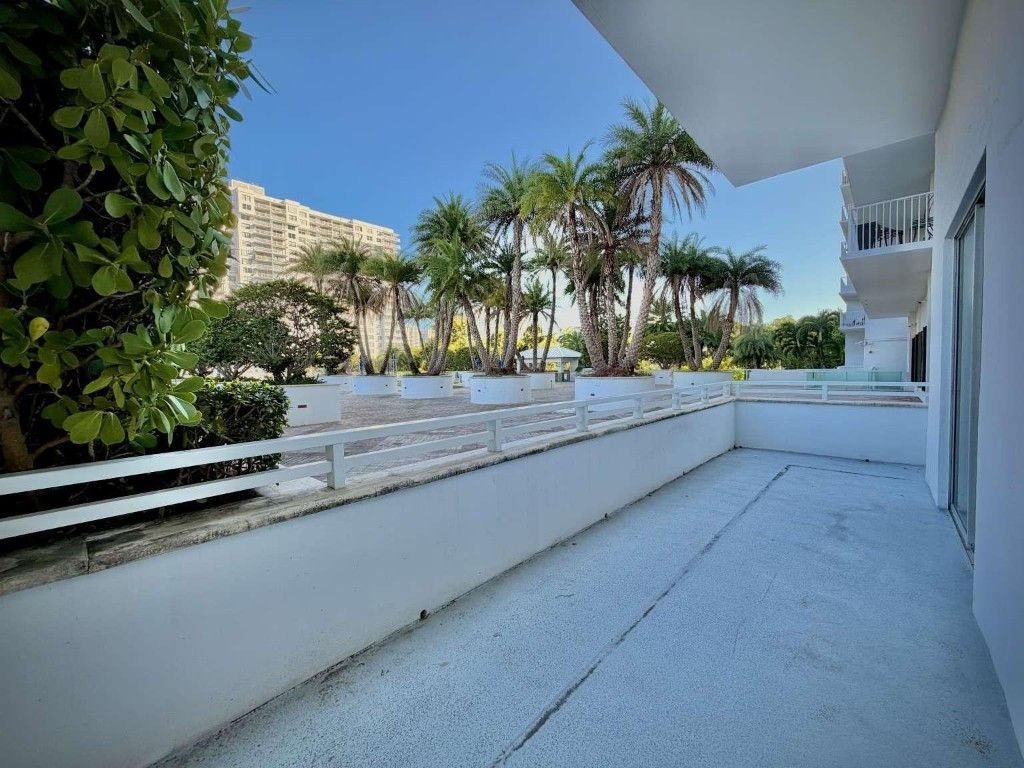 2801 NE 183rd Street, Unit 202W, Aventura, FL 33160 Photo