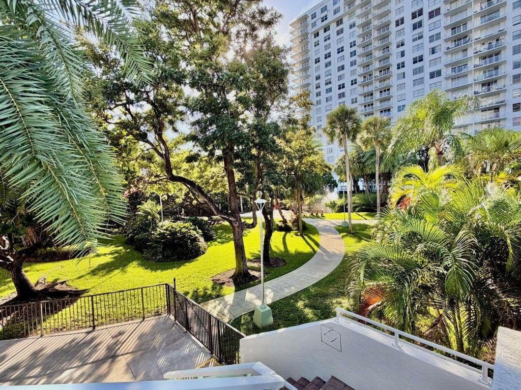 2801 NE 183rd Street, Unit 202W, Aventura, FL 33160 Photo